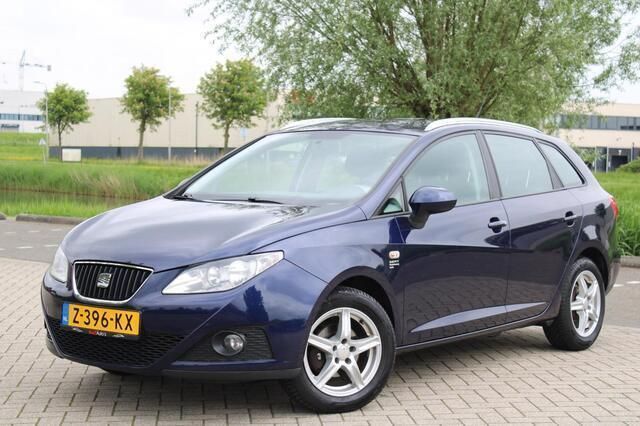 Blauw Gebruikt 2011 Seat Ibiza ST Style Stationwagen | € 5.999 (Eerlijke prijs) - Afbeelding 1/4