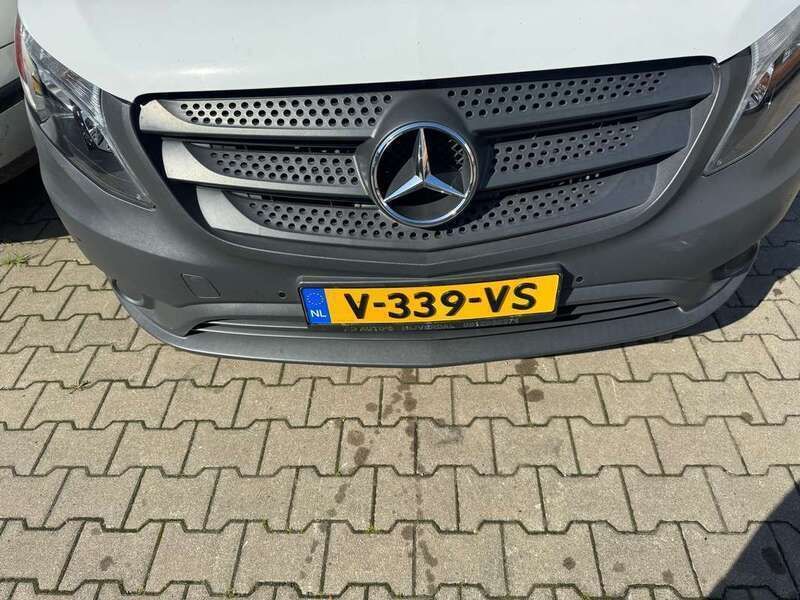 Wit Gebruikt 2019 Mercedes Vito MPV | € 13.500 (Goede deal) - Afbeelding 1/4