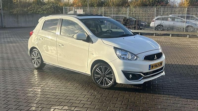 Wit Gebruikt 2018 Mitsubishi Space Star Instyle Hatchback | € 6.999 (Goede deal) - Afbeelding 1/4