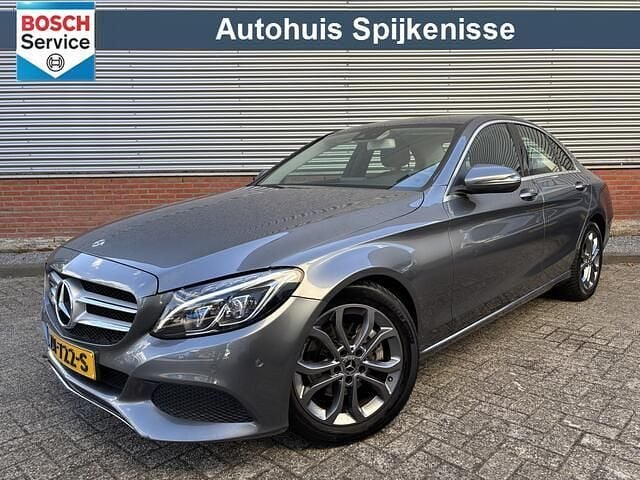 Grijs Gebruikt 2018 Mercedes C200 Premium Plus Sedan | € 24.950 (Goede deal) - Afbeelding 1/4