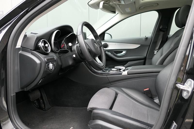 Occasion Mercedes C180 AMG 156 PK (114 kW) 2017 Zwart Sedan