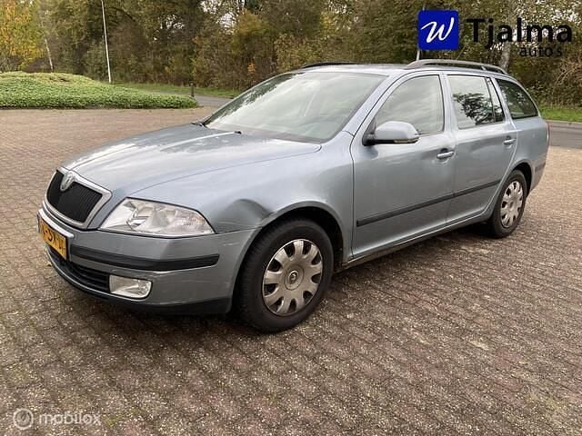 Grijs Gebruikt 2006 Skoda Octavia Elegance Stationwagen | € 1.500 - Afbeelding 1/4