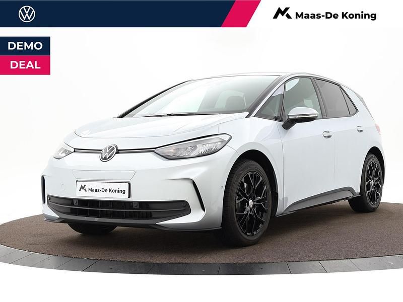 Zilver Occasion 2024 VW ID.3 Pure Hatchback | € 28.980 (Eerlijke prijs) - Afbeelding 1/4