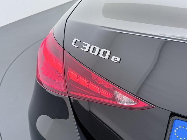 Occasion Mercedes C300e Luxury 2025 Zwart (metallic) Sedan