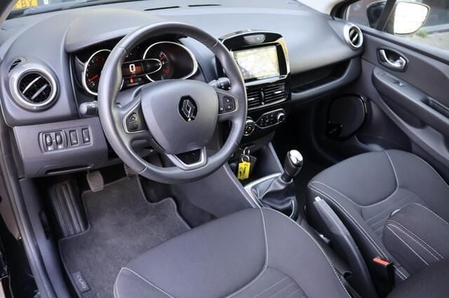 Occasion Renault Clio GrandTour LIMITED 90 PK (66 kW) 2017 Zwart Stationwagen