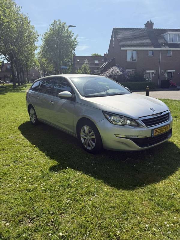 Grijs Gebruikt 2014 Peugeot 308 Active MPV | € 4.750 (Iets duurder) - Afbeelding 1/4
