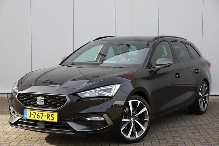 Zwart Gebruikt 2020 Seat Leon FR Stationwagen | € 20.750 (Eerlijke prijs) - Afbeelding 1/4