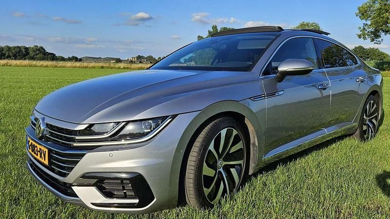 Zilver Gebruikt 2019 VW Arteon Business Hatchback | € 21.950 (Goede deal) - Afbeelding 1/4