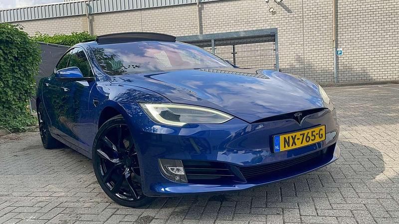 Blauw Gebruikt 2017 Tesla Model S Sedan | € 26.900 (Eerlijke prijs) - Afbeelding 1/4