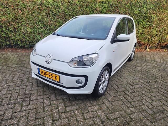 Wit Gebruikt 2016 VW up! CLUB Hatchback | € 6.450 (Eerlijke prijs) - Afbeelding 1/4