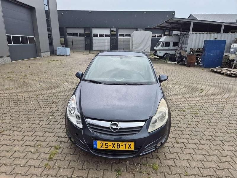 Blauw Gebruikt 2007 Opel Corsa Enjoy MPV | € 1.400 (Goede deal) - Afbeelding 1/4