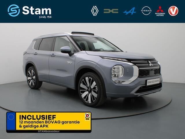 Grijs Gebruikt 2025 Mitsubishi Outlander Instyle SUV | € 59.990 - Afbeelding 1/4