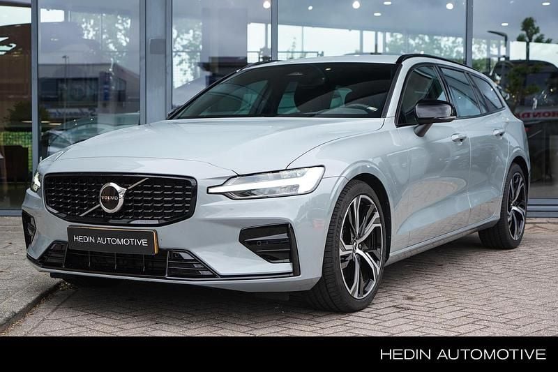 Grijs Gebruikt 2024 Volvo V60 Plus Stationwagen | € 39.995 (Super prijs) - Afbeelding 1/4