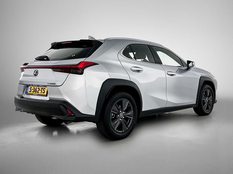 Occasion Lexus UX Executive Line 184 PK (135 kW) 2021 Grijs SUV