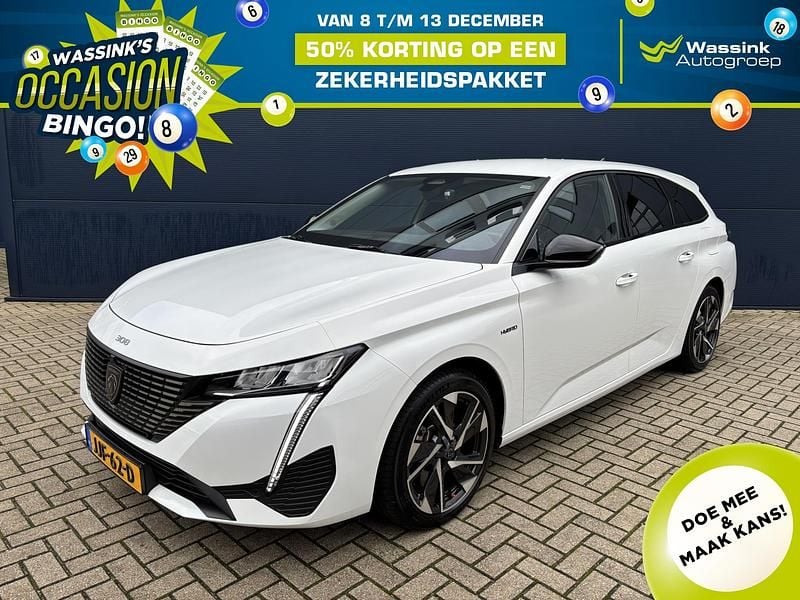 Wit Gebruikt 2023 Peugeot 308 SW Allure Stationwagen | € 28.335 (Eerlijke prijs) - Afbeelding 1/4
