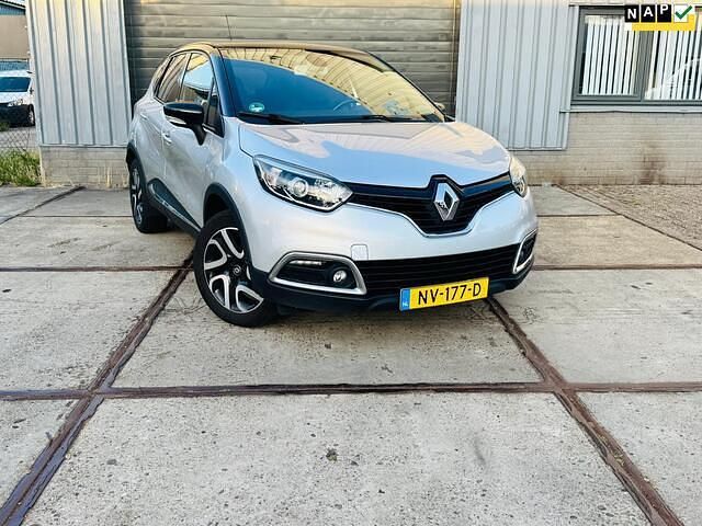 Grijs Gebruikt 2017 Renault Captur Dynamique SUV | € 9.999 (Goede deal) - Afbeelding 1/4