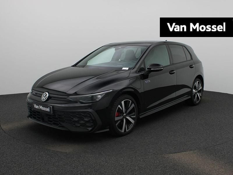 Zwart Gebruikt 2025 VW Golf VIII Pro Hatchback | € 49.900 - Afbeelding 1/4
