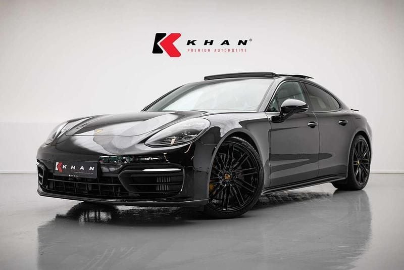Zwart Gebruikt 2021 Porsche Panamera Platinum Edition Sedan | € 79.950 (Eerlijke prijs) - Afbeelding 1/4