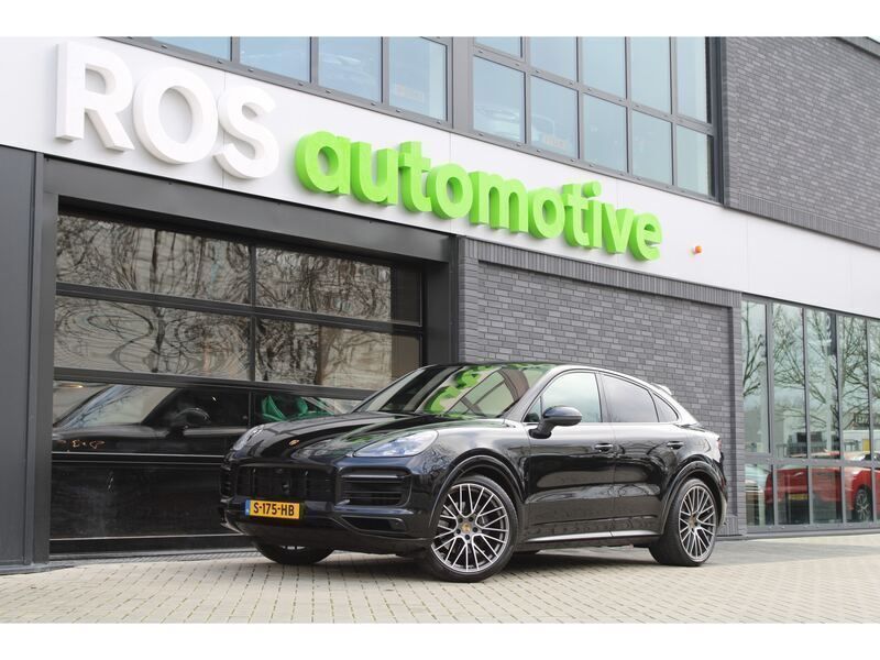 Zwart Gebruikt 2022 Porsche Cayenne Platinum Edition SUV | € 81.950 (Eerlijke prijs) - Afbeelding 1/4
