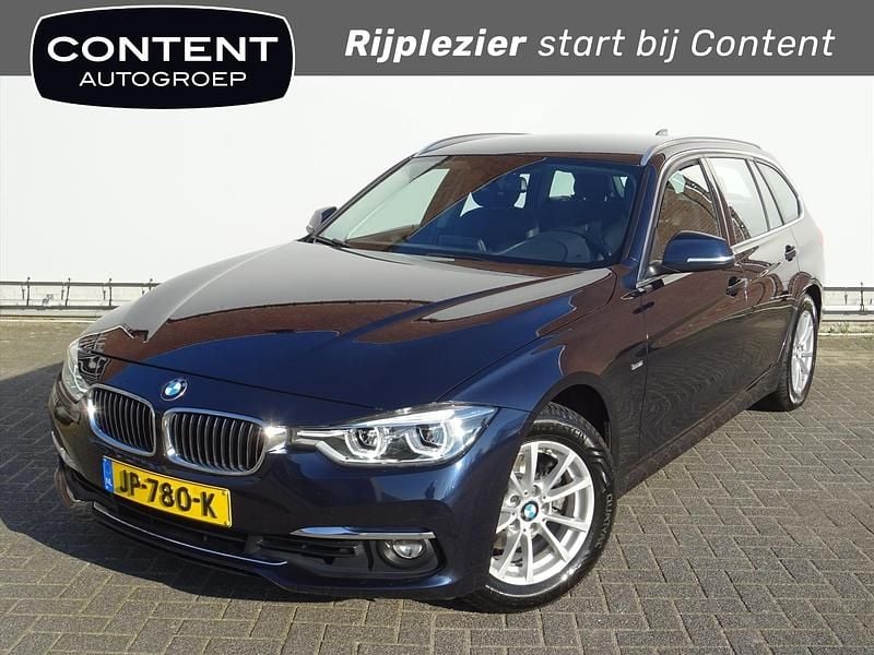 Blauw Gebruikt 2016 BMW 318 Executive Stationwagen | € 14.940 (Super prijs) - Afbeelding 1/3
