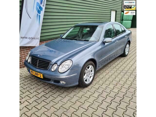 Grijs Gebruikt 2004 Mercedes E240 Elegance Sedan | € 5.495 (Goede deal) - Afbeelding 1/4