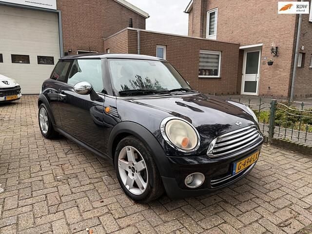 Zwart Gebruikt 2007 Mini ONE Hatchback | € 2.500 (Goede deal) - Afbeelding 1/4