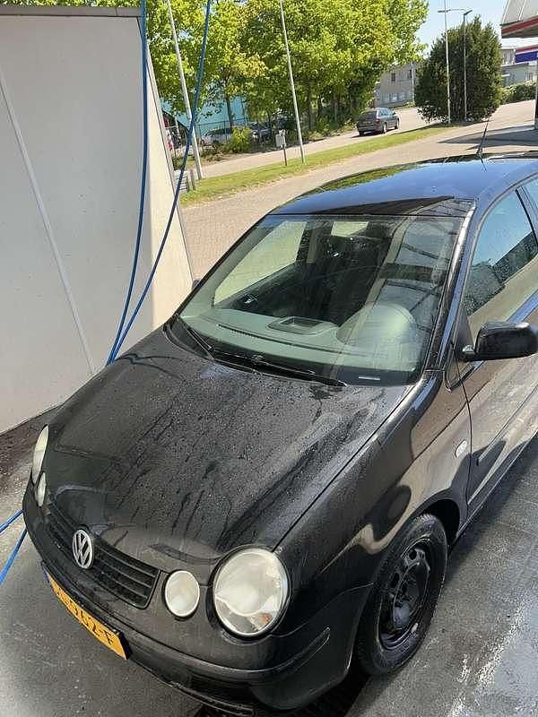 Zwart Gebruikt 2004 VW Polo Sportline Hatchback | € 1.000 (Eerlijke prijs) - Afbeelding 1/4