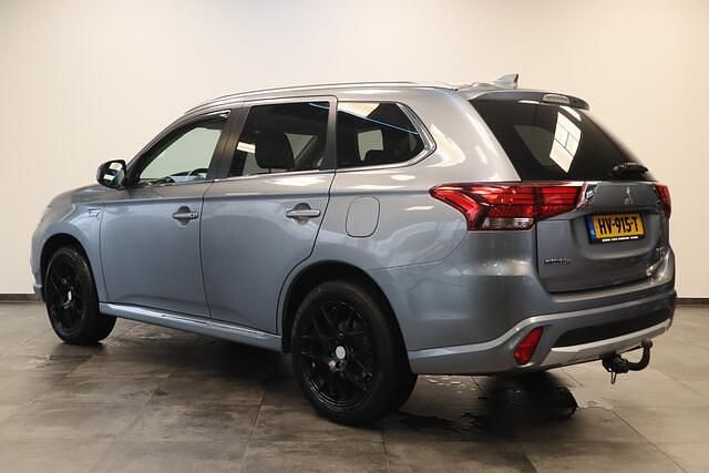 Occasion Mitsubishi Outlander Edition 135 PK (99 kW) 2015 Grijs SUV