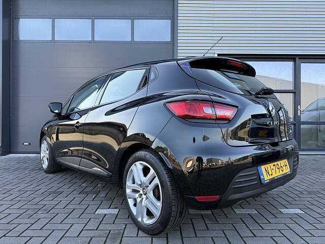 Occasion Renault Clio IV Zen 90 PK (66 kW) 2017 Zwart Hatchback