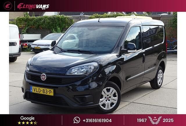 Zwart Gebruikt 2021 Fiat Doblò MPV | € 8.950 (Goede deal) - Afbeelding 1/4