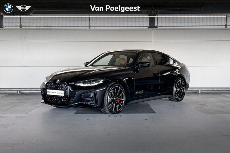 Saphirschwarz metallic (zwart metallic) Gebruikt 2024 BMW 420 M Sport Coupé | € 55.900 (Eerlijke prijs) - Afbeelding 1/4