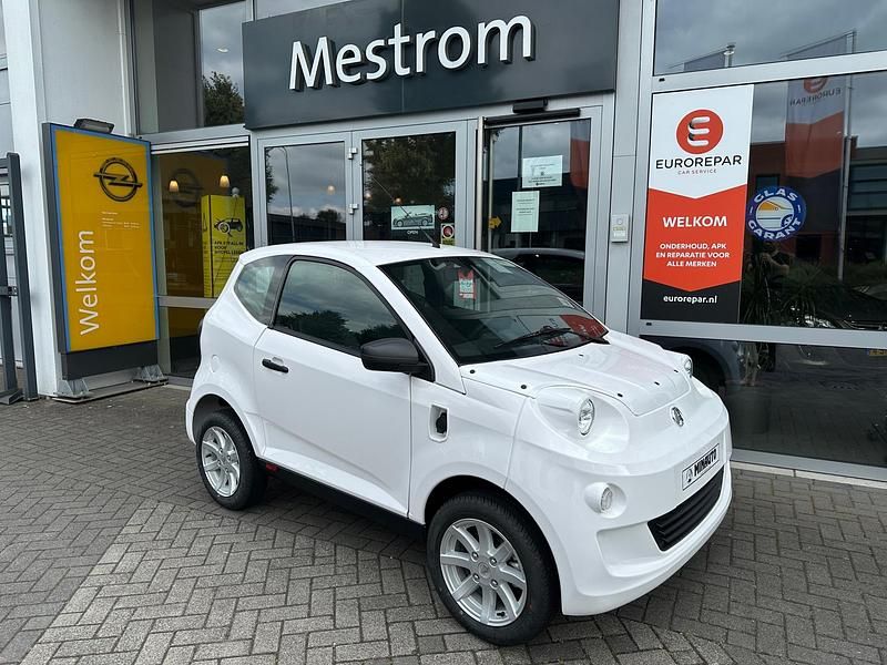 Wit Nieuw 2025 Aixam eMinauto Hatchback | € 11.939 - Afbeelding 1/4