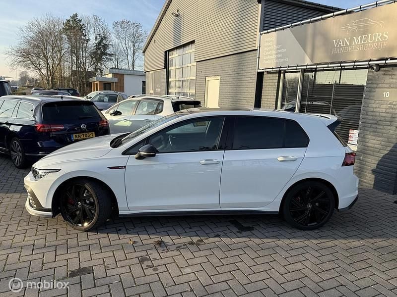 Occasion VW Golf VIII GTI Clubsport 301 PK (221 kW) 2025 Wit Hatchback