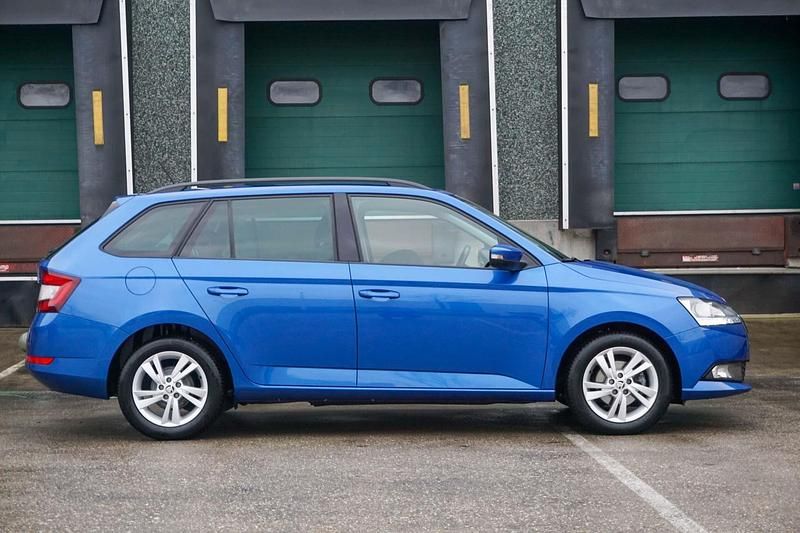 Occasion Skoda Fabia Style 95 PK (69 kW) 2019 Blauw (metallic) Stationwagen