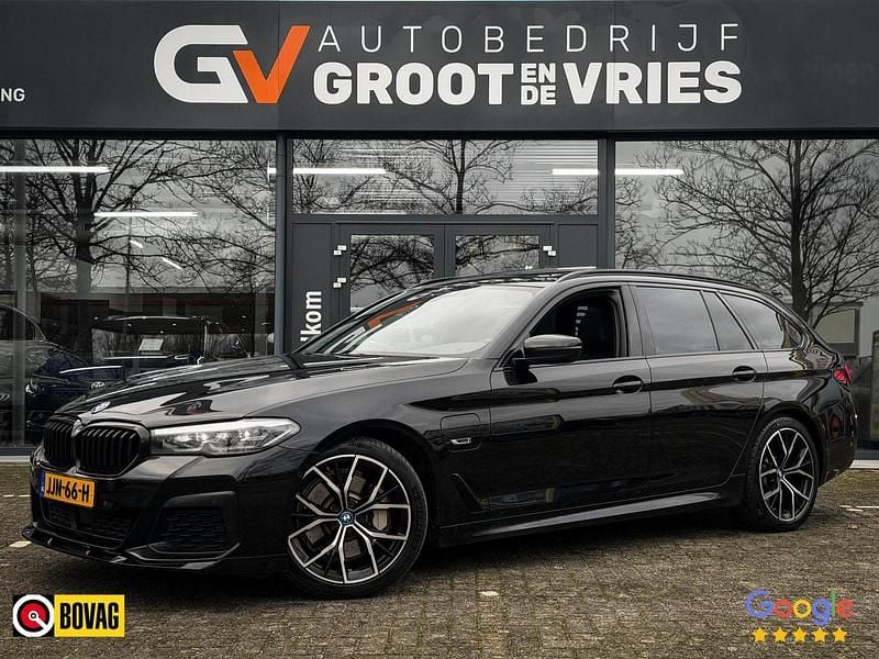 Zwart Gebruikt 2022 BMW 530 M Sport Stationwagen | € 34.995 (Eerlijke prijs) - Afbeelding 1/4