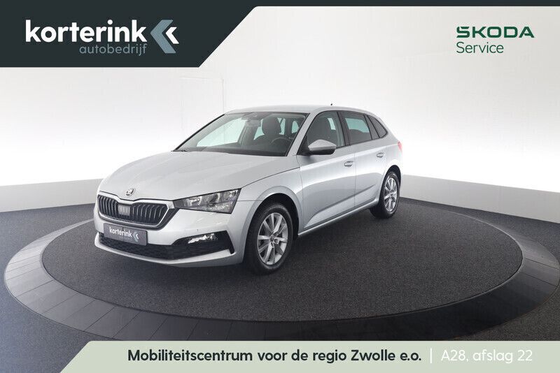 Grijs Gebruikt 2020 Skoda Scala Ambition Hatchback | € 13.950 (Eerlijke prijs) - Afbeelding 1/4