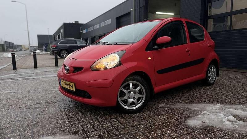 Occasion 2008 Toyota Aygo Hatchback | € 1.900 (Goede deal) - Afbeelding 1/4