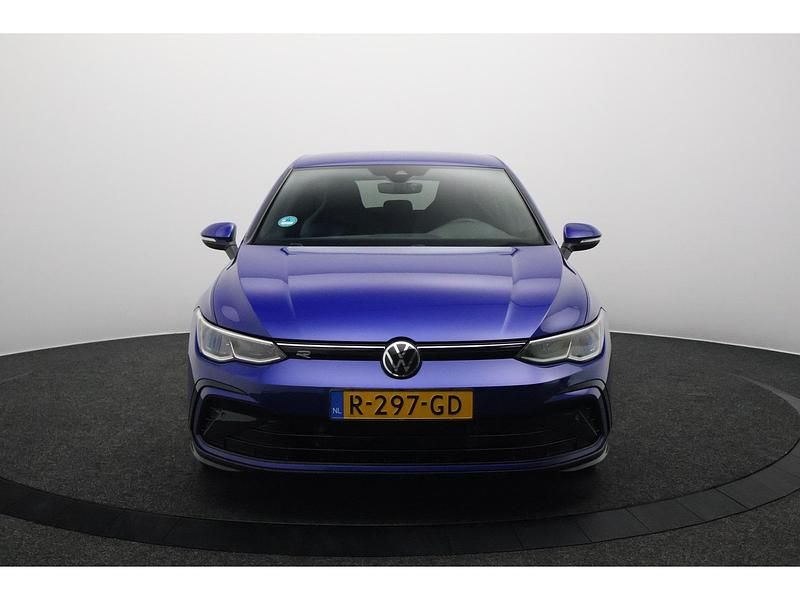 Occasion VW Golf VIII R-line 131 PK (96 kW) 2022 Blauw (metallic) Hatchback