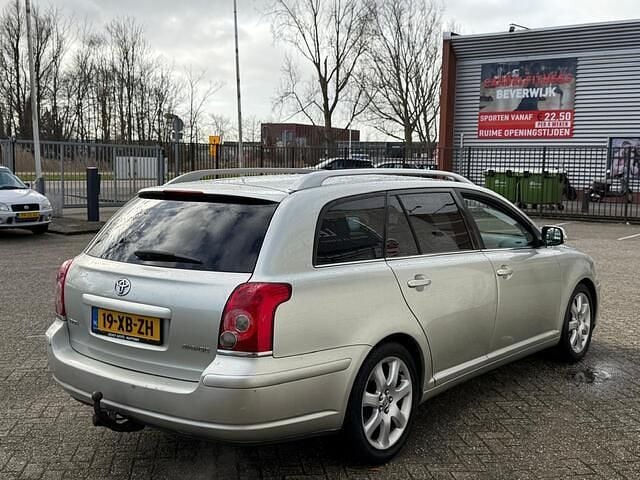 Occasion Toyota Avensis Business Edition 163 PK (119 kW) 2007 Grijs (metallic) Stationwagen
