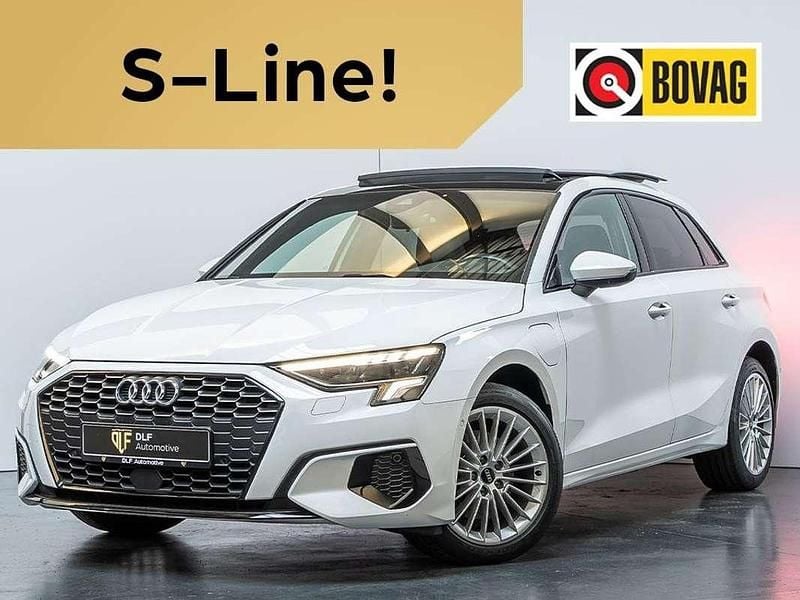 Wit Gebruikt 2022 Audi A3 Sportback e-tron Advanced Hatchback | € 31.950 (Duur) - Afbeelding 1/4