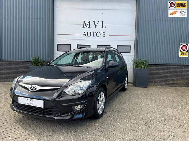 Zwart Gebruikt 2010 Hyundai i30 Stationwagen | € 3.990 (Goede deal) - Afbeelding 1/4