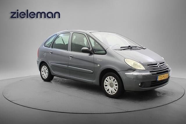Grijs Gebruikt 2004 Citroën Xsara Picasso MPV | € 1.345 (Eerlijke prijs) - Afbeelding 1/4