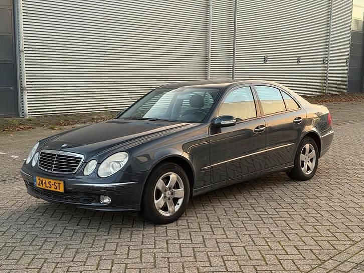 Occasion 2003 Mercedes E200 | € 3.750 (Goede deal) - Afbeelding 1/4