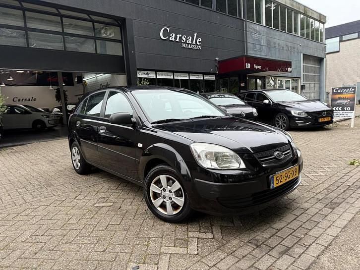 Occasion Kia Rio 97 PK (71 kW) 2006 Zwart (metallic) Hatchback