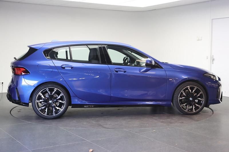 Occasion BMW 120 M Sport 156 PK (114 kW) 2025 Blauw Hatchback