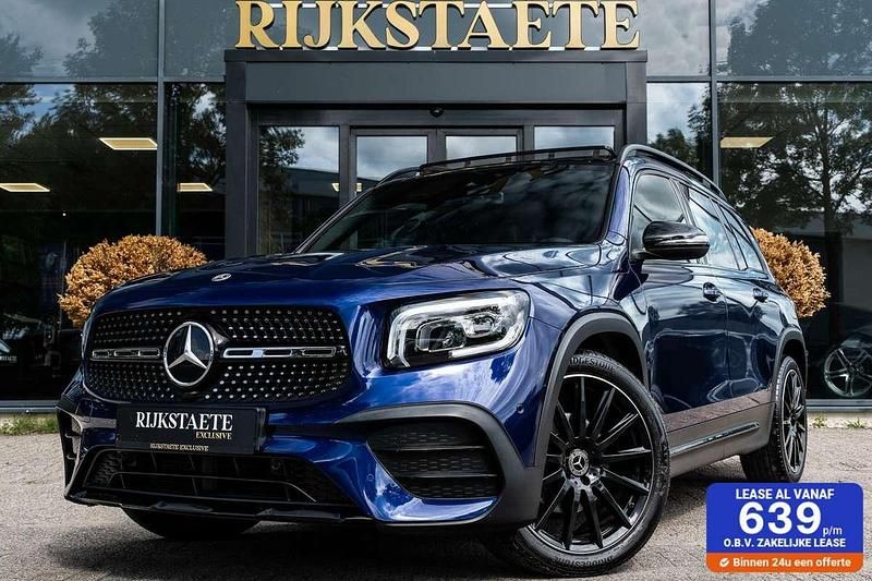 Blauw Gebruikt 2022 Mercedes GLB200 AMG line SUV | € 39.900 - Afbeelding 1/4