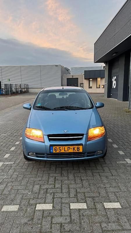 Blauw Gebruikt 2003 Chevrolet Kalos Hatchback | € 1.100 (Eerlijke prijs) - Afbeelding 1/4