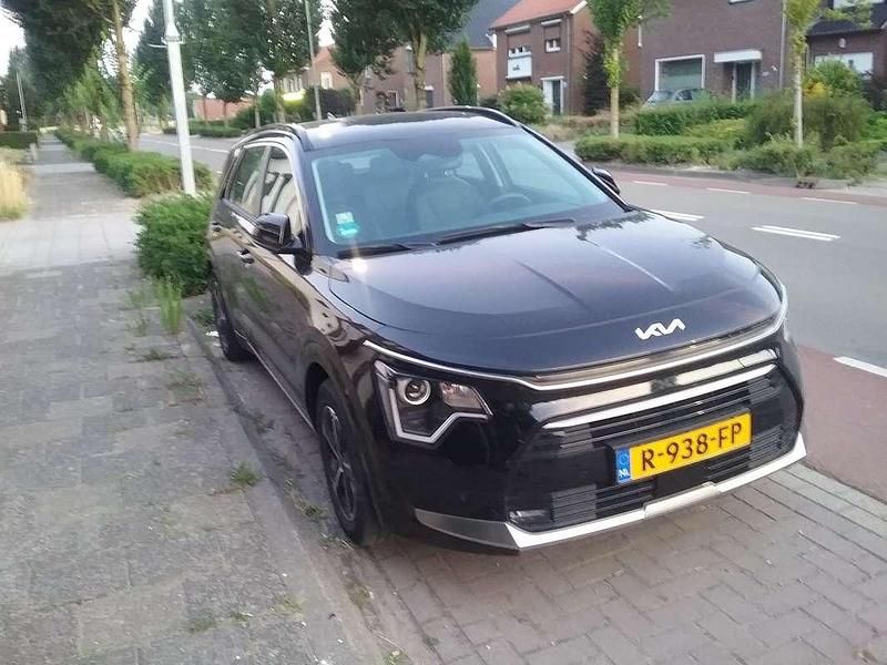 Zwart Gebruikt 2022 Kia Niro SUV | € 27.500 (Eerlijke prijs) - Afbeelding 1/2