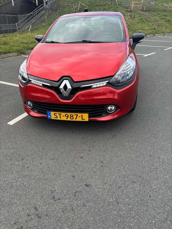 Rood Gebruikt 2013 Renault Clio IV Dynamique Hatchback | € 5.500 (Goede deal) - Afbeelding 1/4