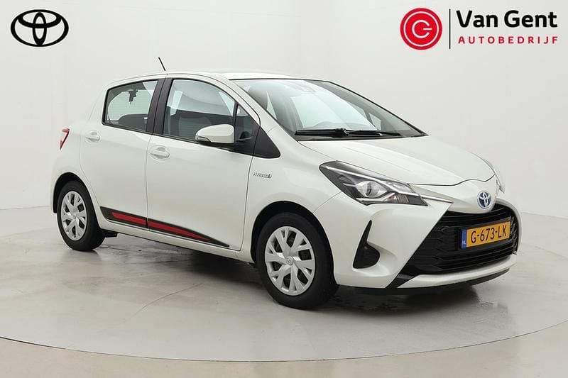 Wit Gebruikt 2019 Toyota Yaris Hybrid Active Hatchback | € 16.499 (Goede deal) - Afbeelding 1/4